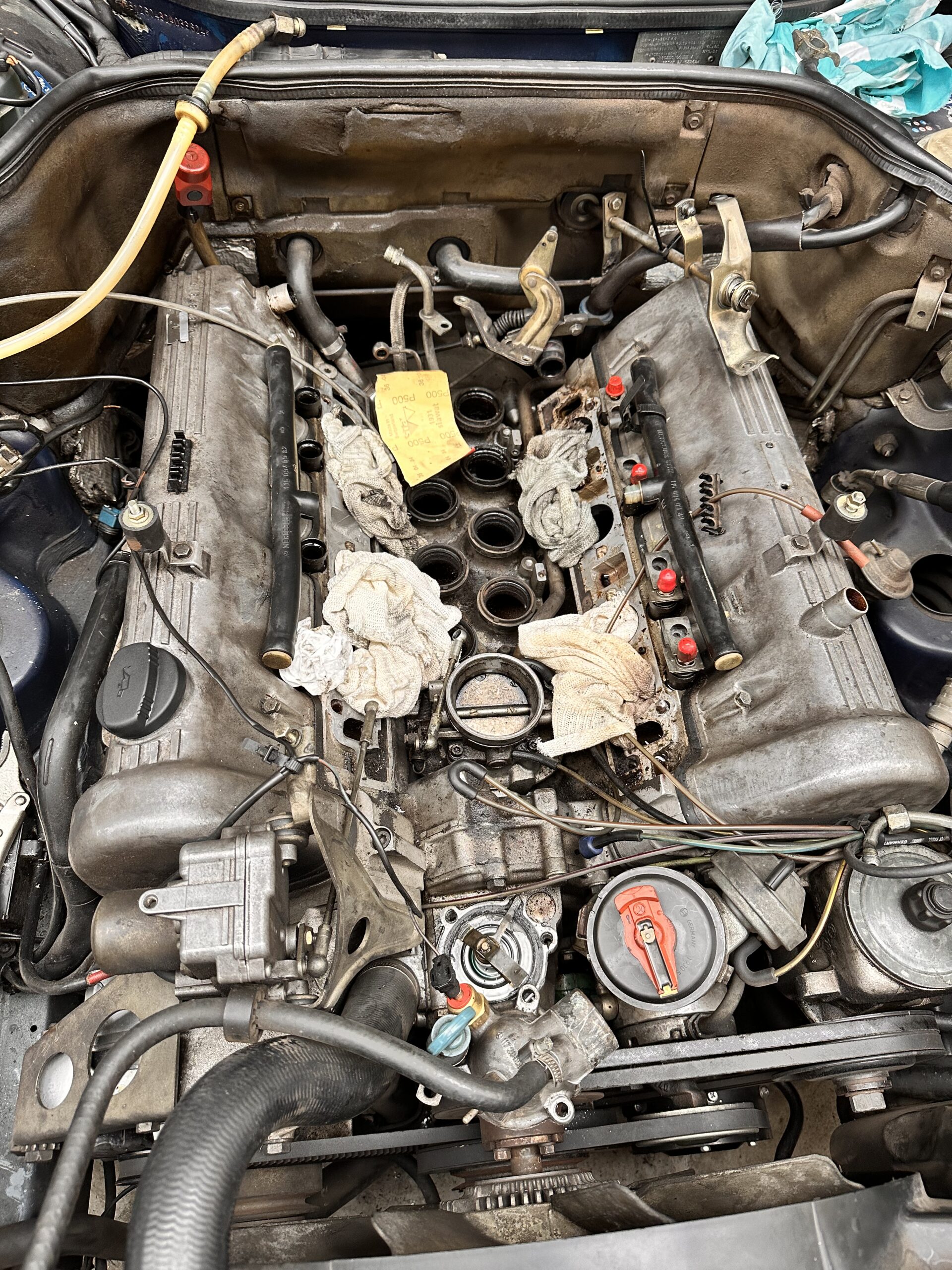 40 Year Old Mercedes-Benz 380SEC Is Idling Rough, Part1: Replacing The Intake Manifold Gaskets, But It's Not Easy